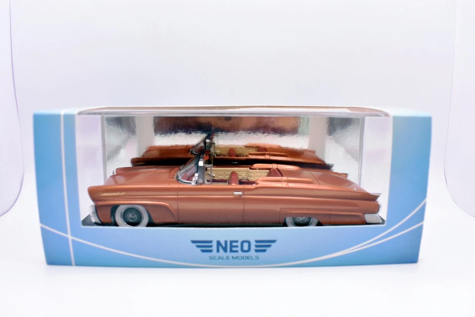 Modellino auto scala 1:43 Lincoln continental mk.III convertible Neo modellismo - Immagine 4 di 4