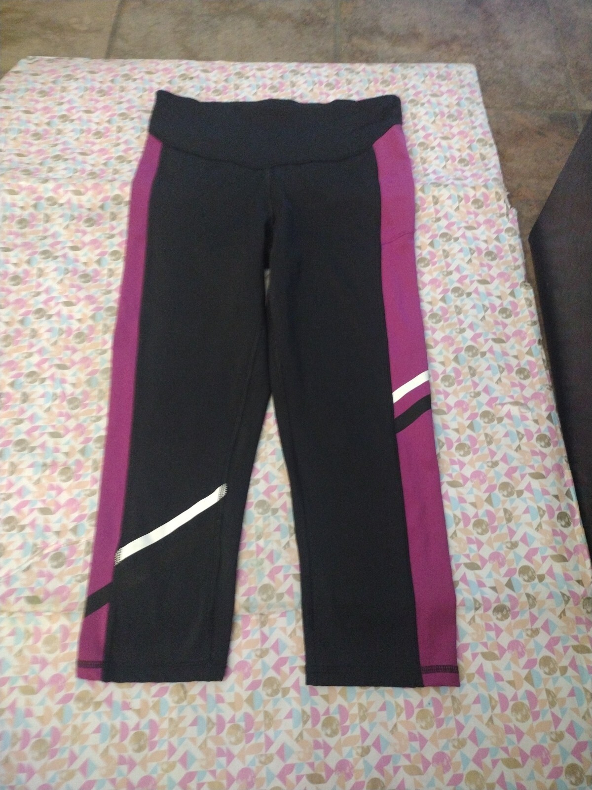 Women's Cute Leggings Cropped Active Wear Champion Brand Size Medium.