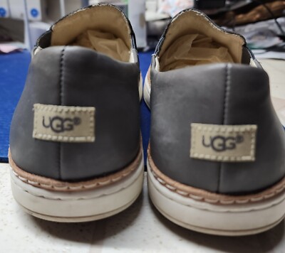 UGG Slip On Shoes Size 9 SN 1015446 Gray Soft Leather  display picture 3