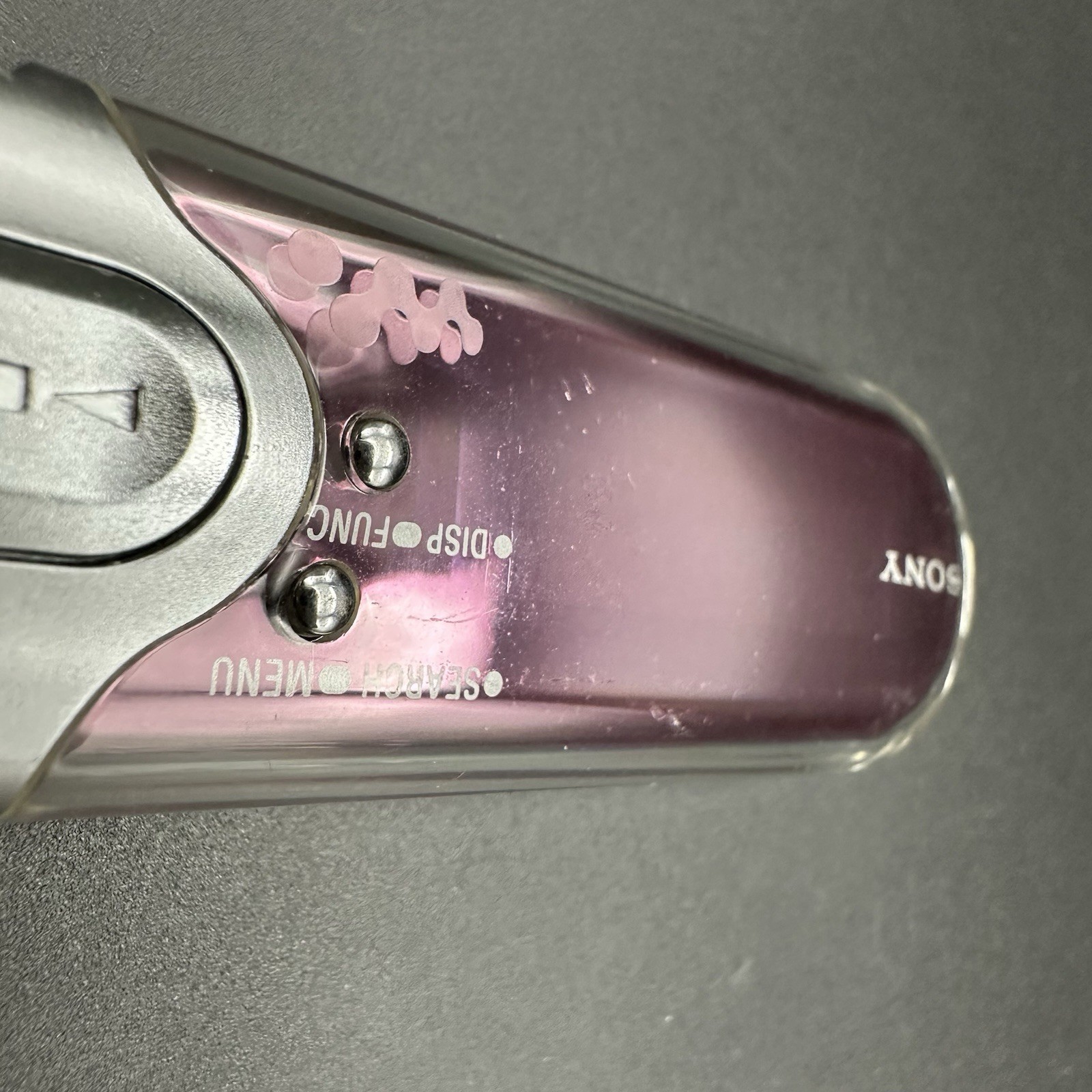 SONY NW-E505 Portable Audio Player Walkman 512 MB Pink Defect Present