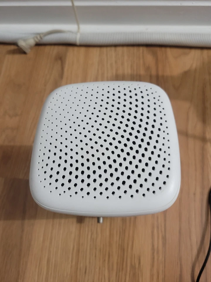 Xfinity xFi Gateway Router XB8-T Triband Wifi CGM4981COM - NO POWER CORD - Image 2 of 3