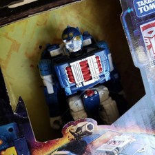 New   2001 Universe AUTOBOT SIDE BURN   Transformers Legacy United Deluxe Class