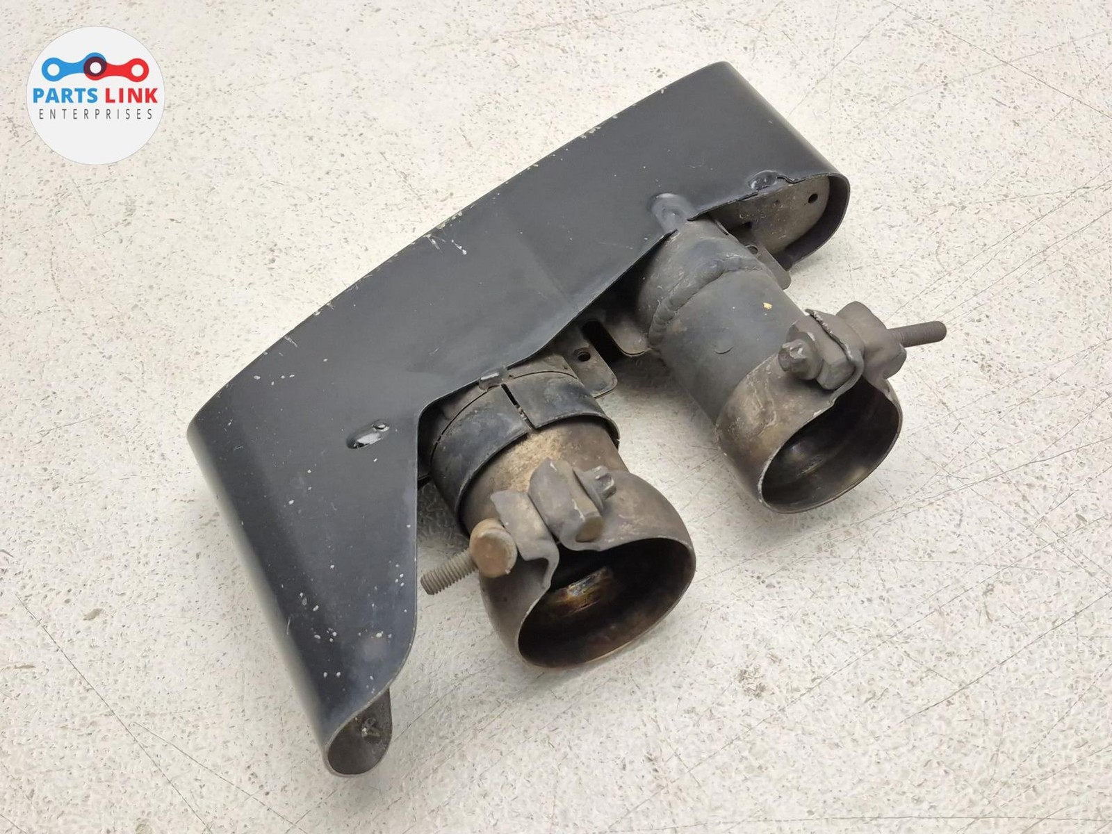 2016-20 BENTLEY BENTAYGA REAR LEFT EXHAUST TIPS MUFFLER END PIPE BLACK 6.0L 636