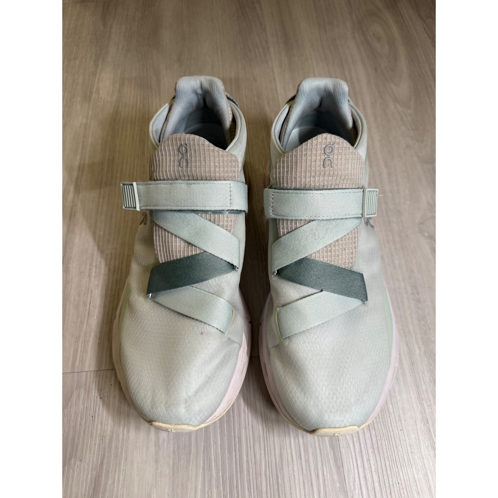 On Cloud Cloudnova Wrap Womens Running Shoes Athl… - image 5