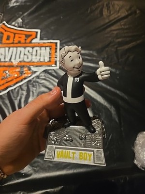 McFarlane Toys Movie Maniacs Fallout Vault Boy 6 in posed figure