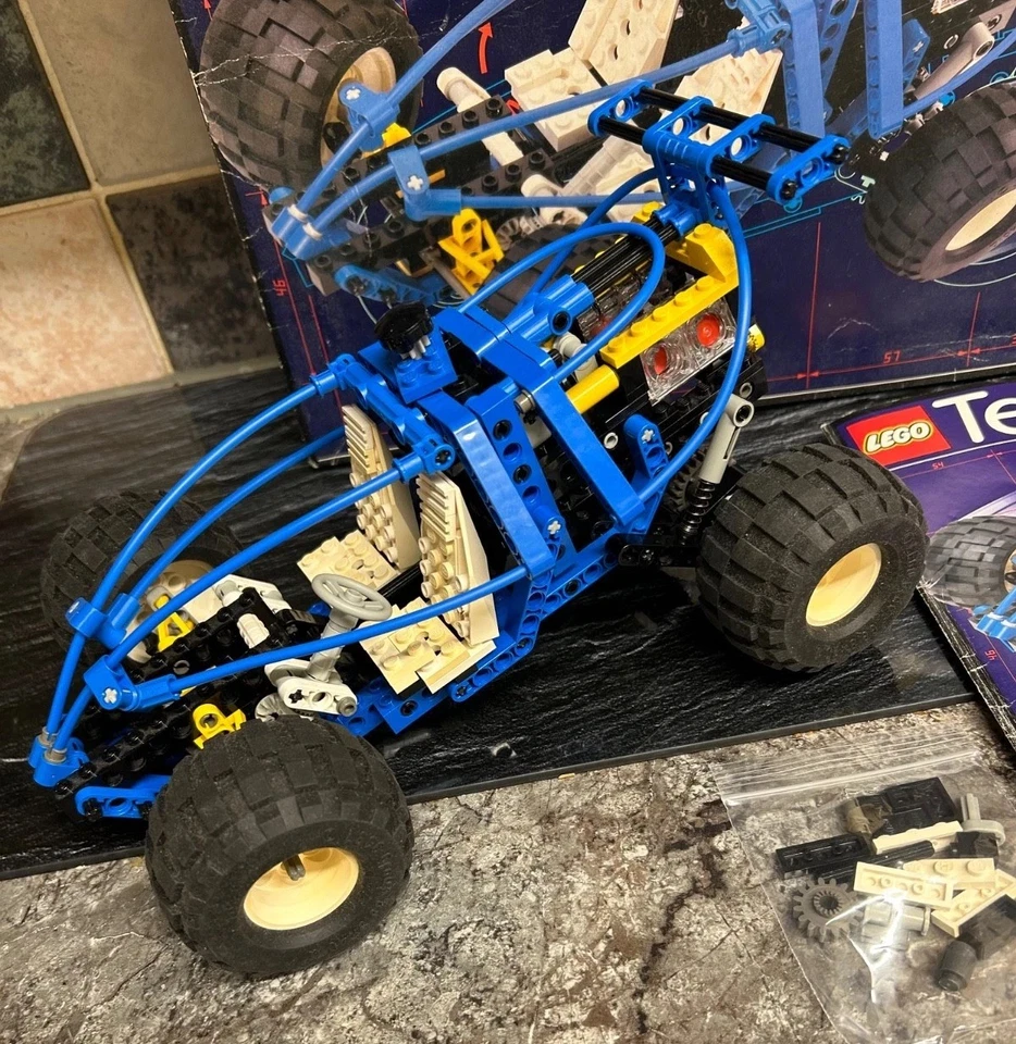 LEGO Technic 8437 Future Car, photo 2 of 5