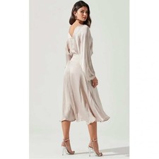 ASTR the Label Champagne Satin Midi Dress Long Sleeve Slit V-Back Medium NWT