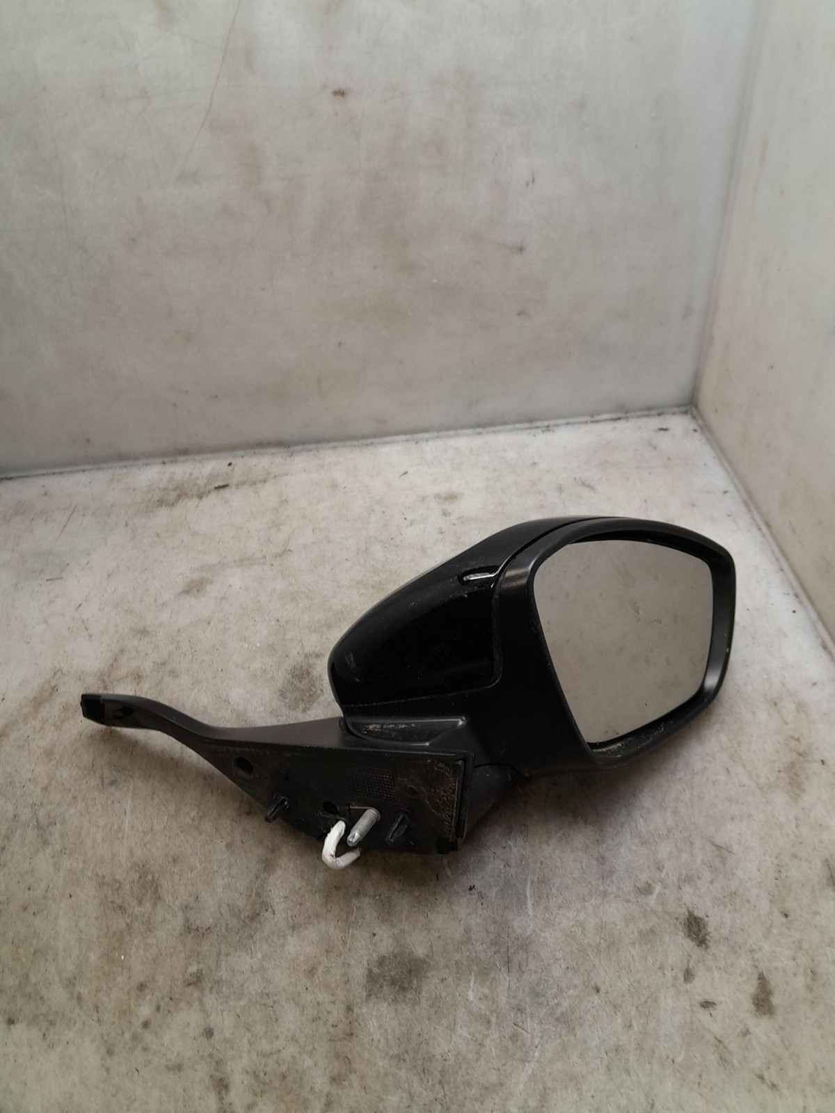 Peugeot 208 I 1611240380 Right Mirror