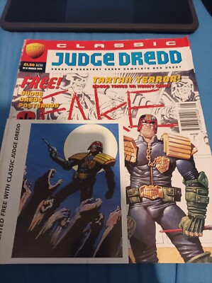 Classic: Judge Dredd No. 8, March 1996, Tartan Terror! & Original Post Card - O1