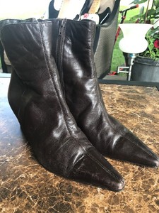 brown ankle boots pointed toe