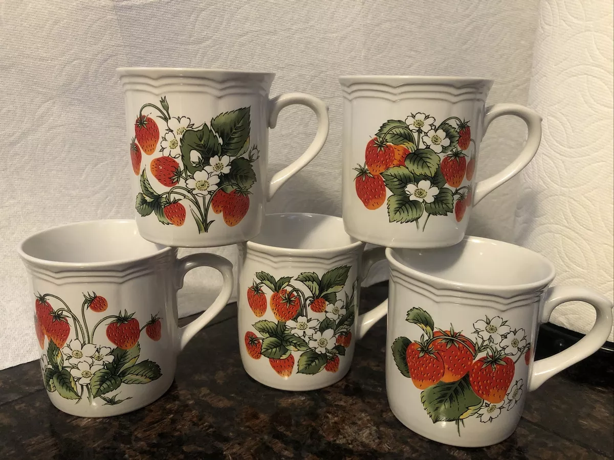 Strawberries Printed Coffee Tumbler