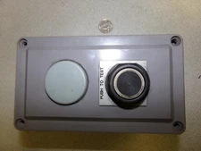 Square D SKY-201 Seried Enclosure Control station w/ Push Button KA-1 Series H