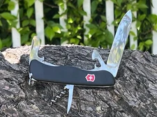 Victorinox Swiss Army Knife, Picknicker With Locking Blade, 0.8353.3, New In Box