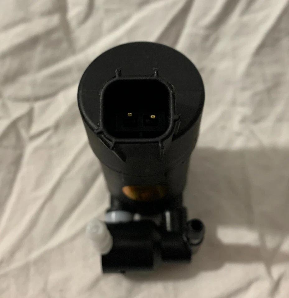 ¡Bomba de lavado de parabrisas delantero trasero para Ford Focus 12-15! ¡Volvo C30 V50 V70 XC70! Foto 3 de 4