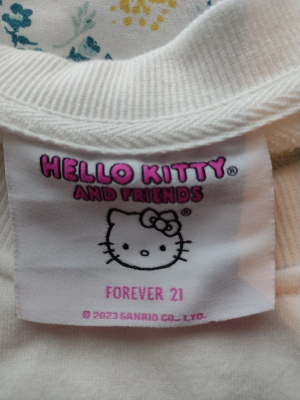 Hello Kitty Racer Graphic Pullover size Large RARE SOLDOUT Forever 21 Exclusive image 3