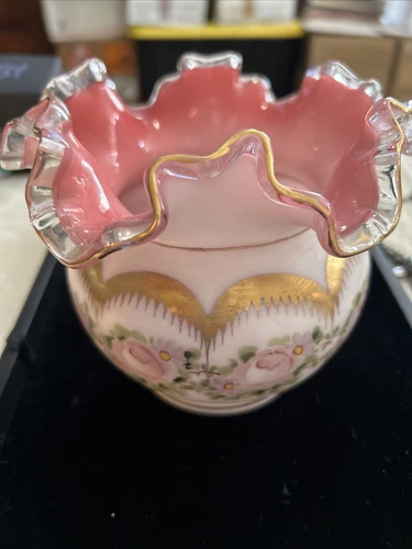 Fenton Peach Crest Charleton Roses Hand Painted Vase Pink Gold Ruffled Edge