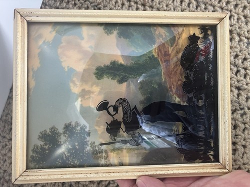 Pair of 1930’s Reverse Painted Silhouette Convex (Bubble) Glass Pictures Framed. - Bild 4 von 13