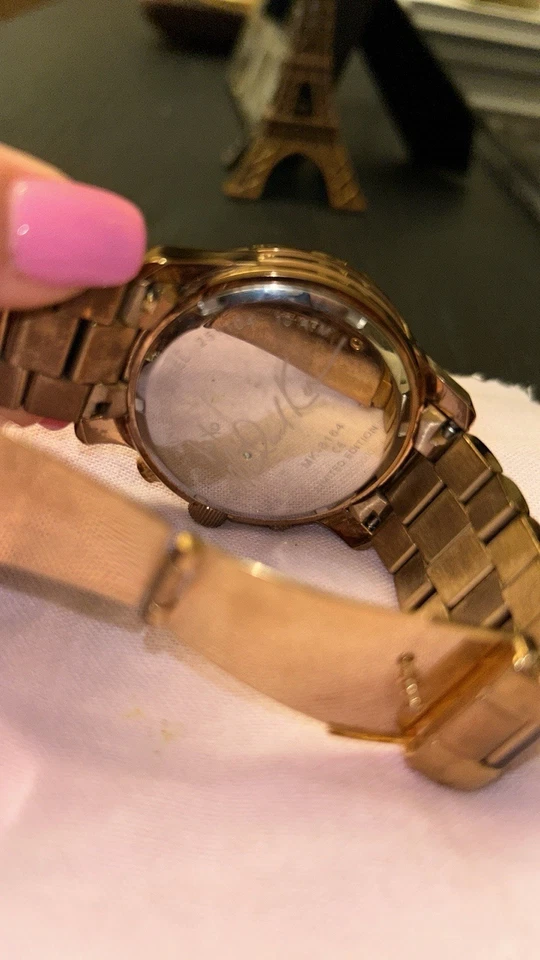 Michael Kors Womens Runway Watch Limited Edition Rose Gold 8164  - Image 3 of 4