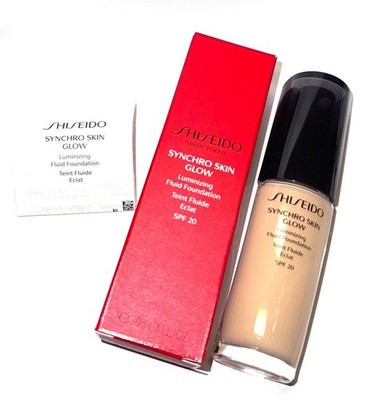 Shiseido Synchro Skin Glow Luminizing Fluid Foundation Spf 20 Golden 2 30ml.