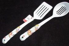 New Vintage White Fruit Design MELAMINE WARE SLOTTED SPATULA & SERVING SPOON NOS