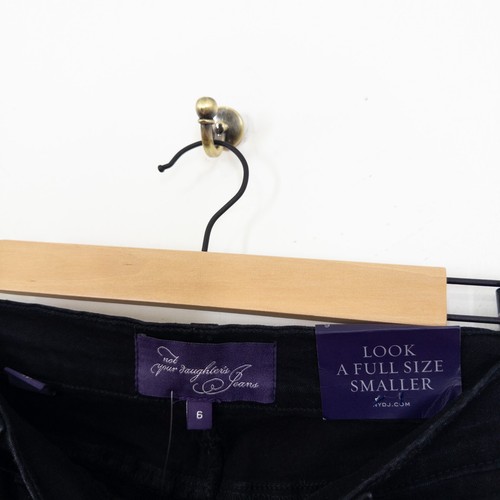 NYDJ Capri Black Denim Jeans Size 10 US 6 Embellished Pocket Cropped NEW - Picture 10 of 18