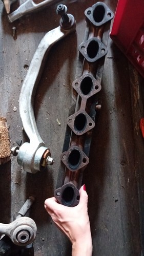 TBVPARTS Uitlaatspruitstuk 11622248166 Plus pakkingset 18407788422 Gemaakt van nodulair gietijzer 11627788422 Compatibel voor E60 E61 E65 X5 3.0d 2.5d M57 M57N 325d 330d 525d