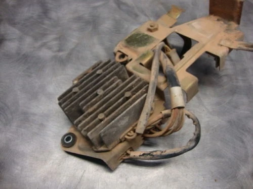 Honda CM400T 1980 1981 CM400 CM 400 T regulador de voltaje rectificador eléctrico H3 Foto 3 de 3