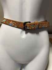 Gap Ladies Small Ditsy Floral Leather Belt. Lightly Used