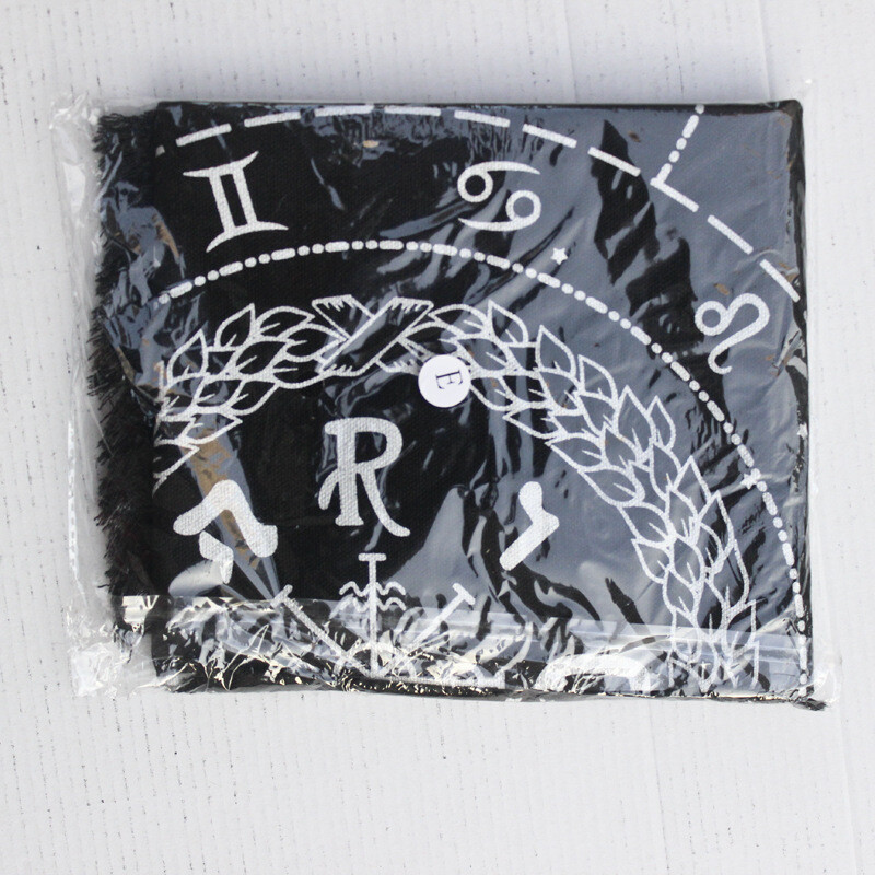 BLESSUME Tarot-Tischdecke Aus Samt Mit Beutel – Ca. 65 X 65 Cm, Inkl. Kordelzug-Tasche (ca. 12 X 18 Cm), Für Kartenlegen & Rituale