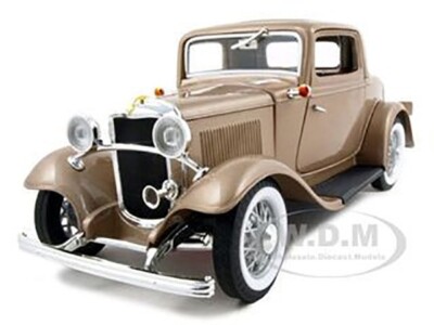 1932 FORD 3-WINDOW COUPE GOLD 1/18 DIECAST MODEL CAR BY ROAD
