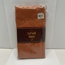 Linens n Things set of 4 Pumpkin Leaf Scroll Napkins 17 X 17 BRAND NEW
