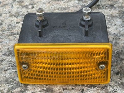 Mercedes SL SLC R107 C107 1x Blinker vorne US-Modell 1078200320 / 0420 
