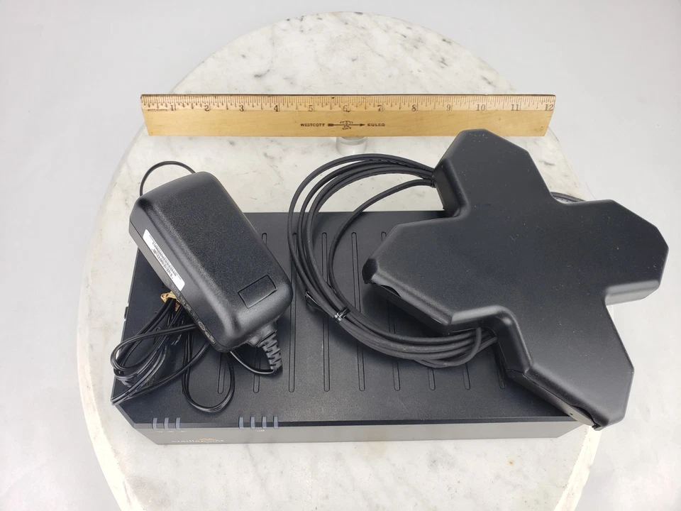 Cradlepoint E100 Series Enterprise Router LTE & Antenna 1041690 Spectrum - Image 3 of 4