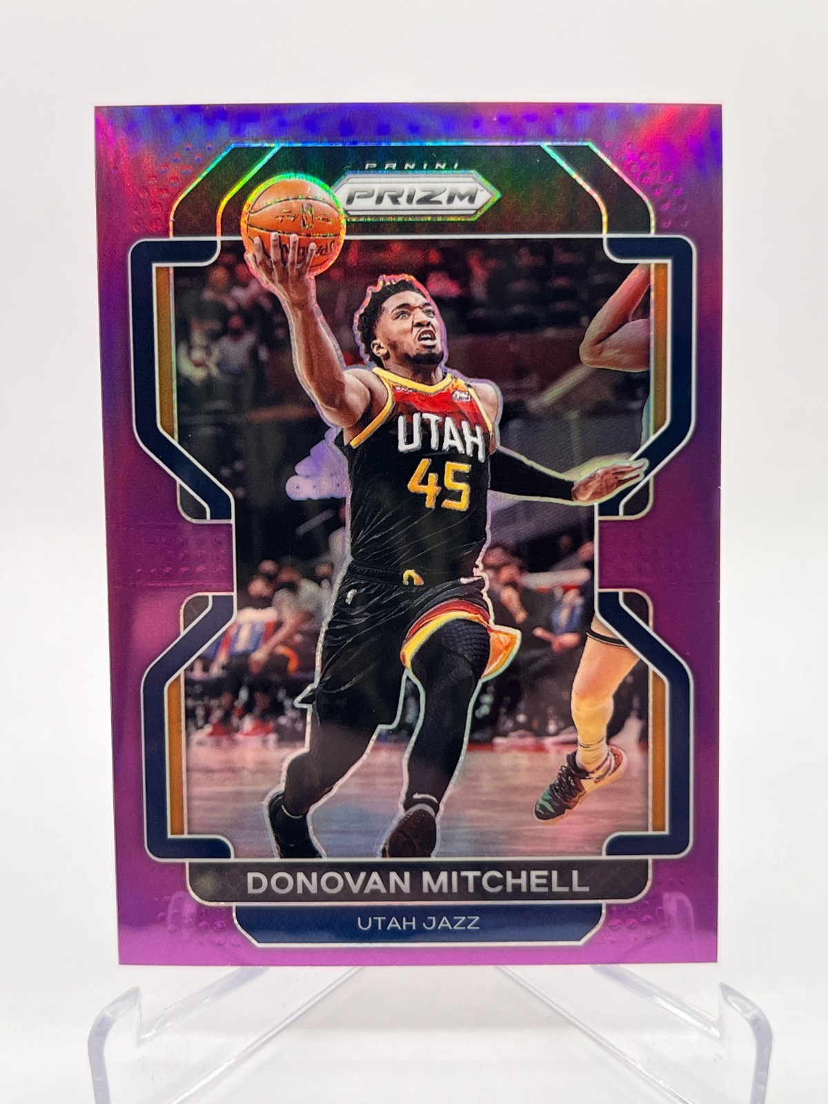 2021-22 PANINI PRIZM DONOVAN MITCHELL 60/99 PURPLE PRIZM NO. 72 JAZZ