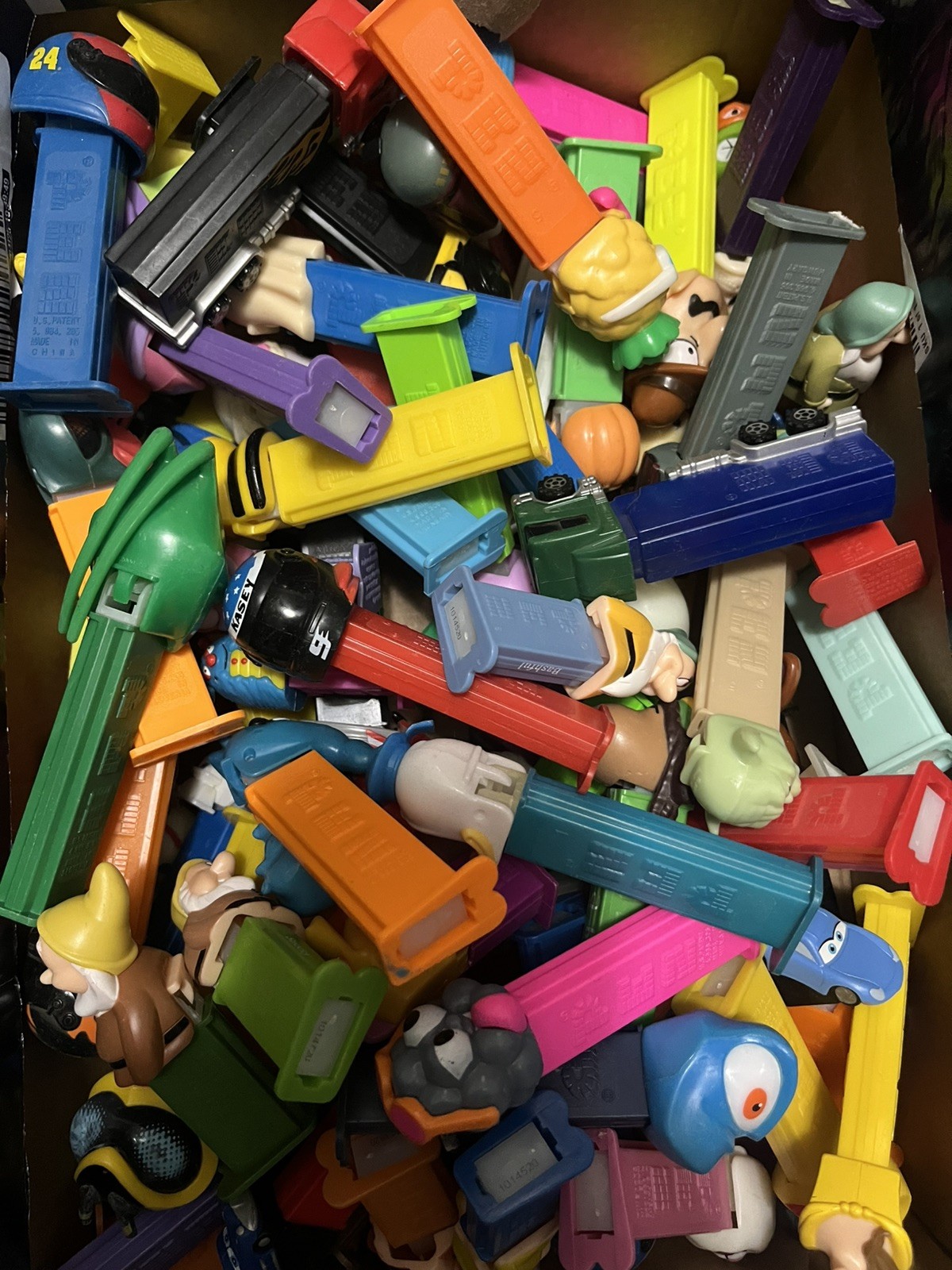 HUGE Lot 80+ mixed mystery Vintage & Modern PEZ Candy Dispensers AS IS