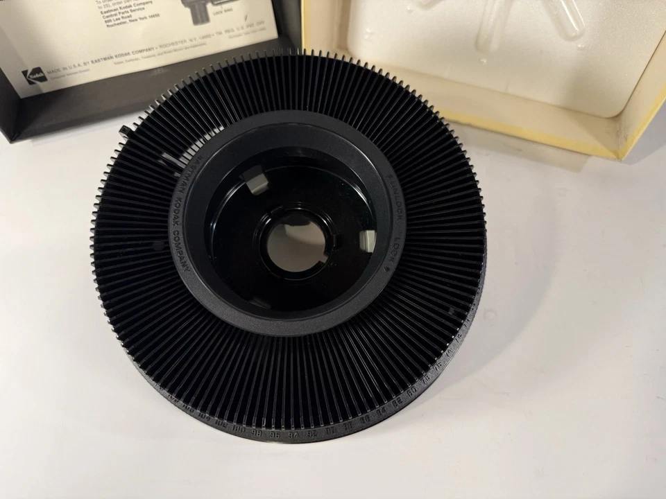 Kodak Carousel Transvue 140 Slide Projector Trays Box/Manual/ 5 Pin Remote - Image 2 of 2