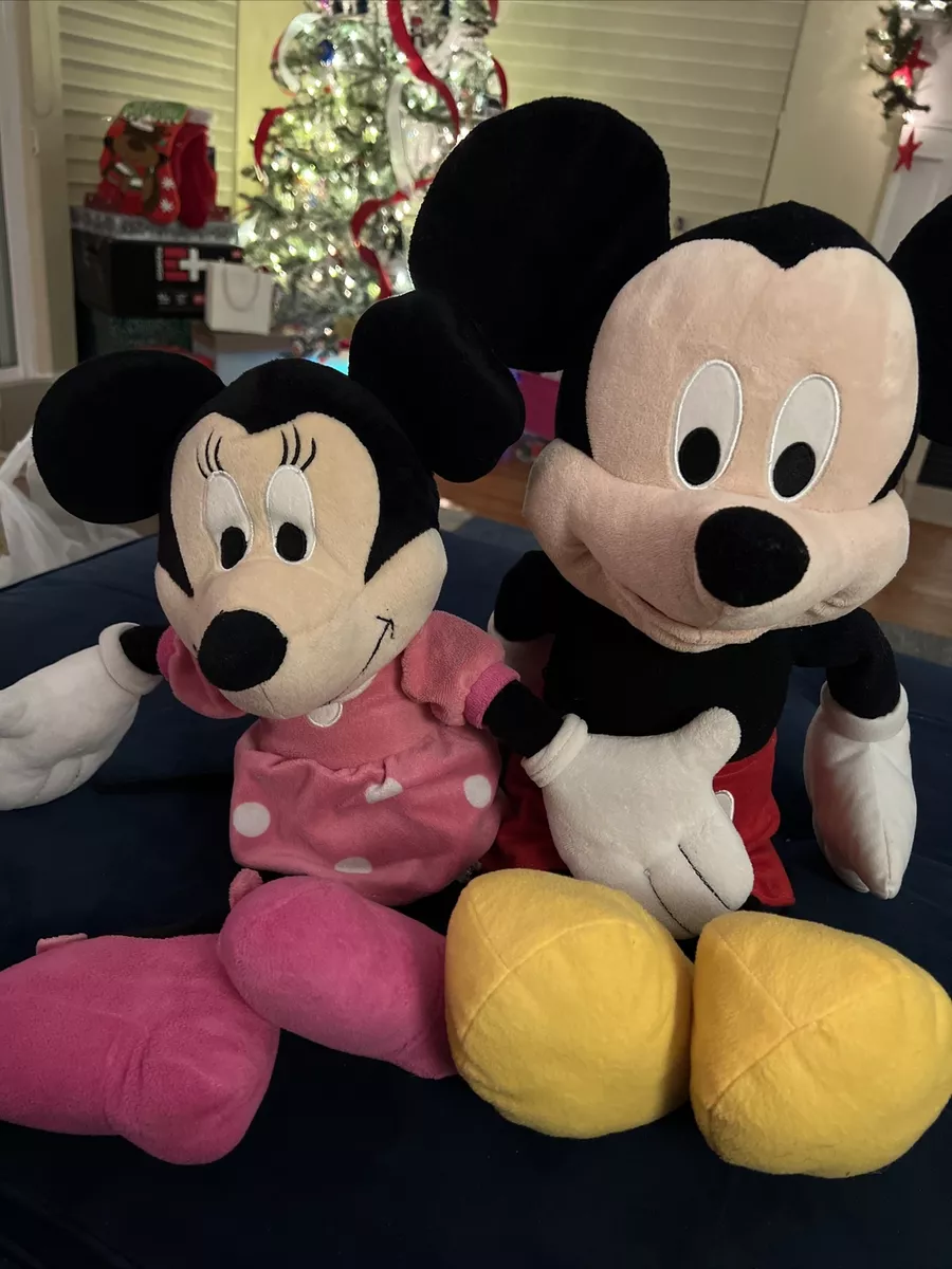 Jumbo plush mickey mouse deals