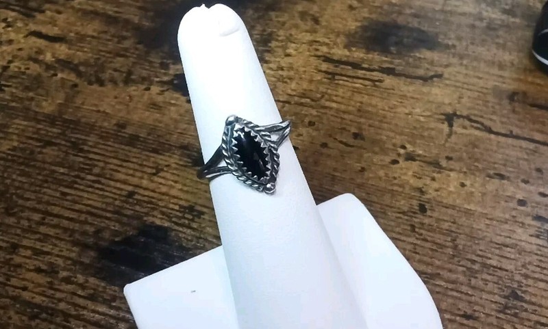  Sterling Silver Ring, Southwest Style w. an Oval 8x4 Black Onyx Stone Size 5.5