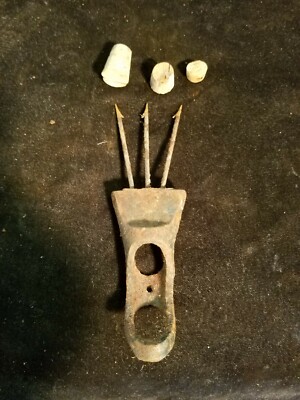 Vintage Trident Eel Fishing Spear Head Tip Top Rusty 5-1/2'' Long