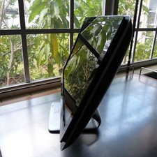 HP 2009f 20" Monitor VGA, DVI input s , Built-in Speakers see photos for wear