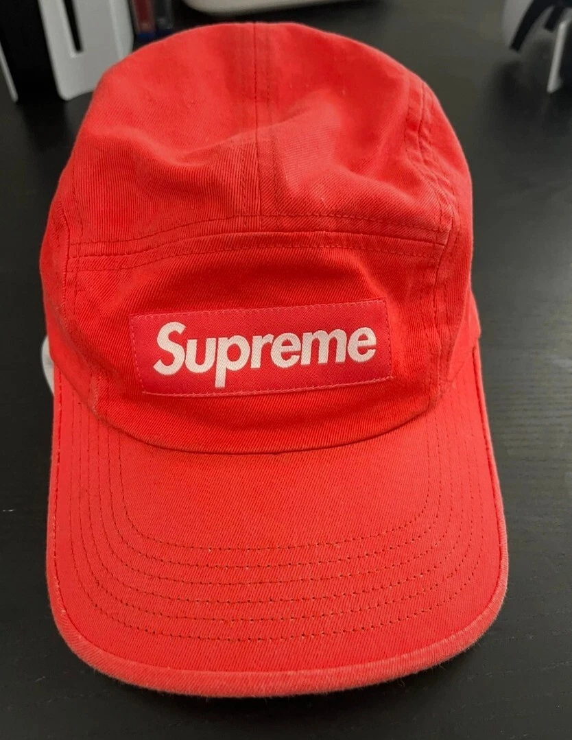 Casquette de camp en sergé chino lavé suprême FW23 chapeau rouge sangle en cuir