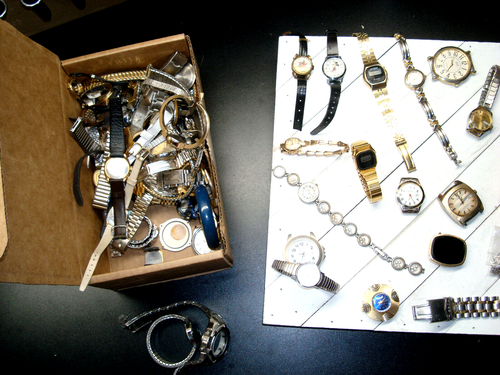 Assorted Vintage Watches - Including Micky Mouse - Parts or Reapir - Picture 2 of 4