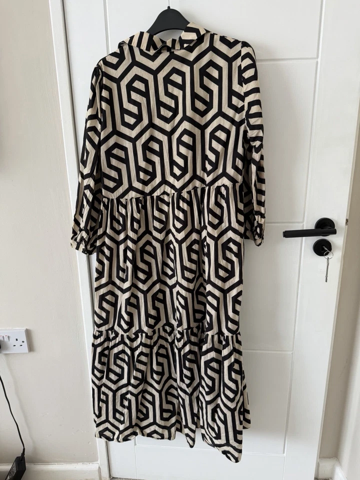Zara Geometric Print Midi Maxi Shirt Dress Beige Black Size M - Image 2 of 4