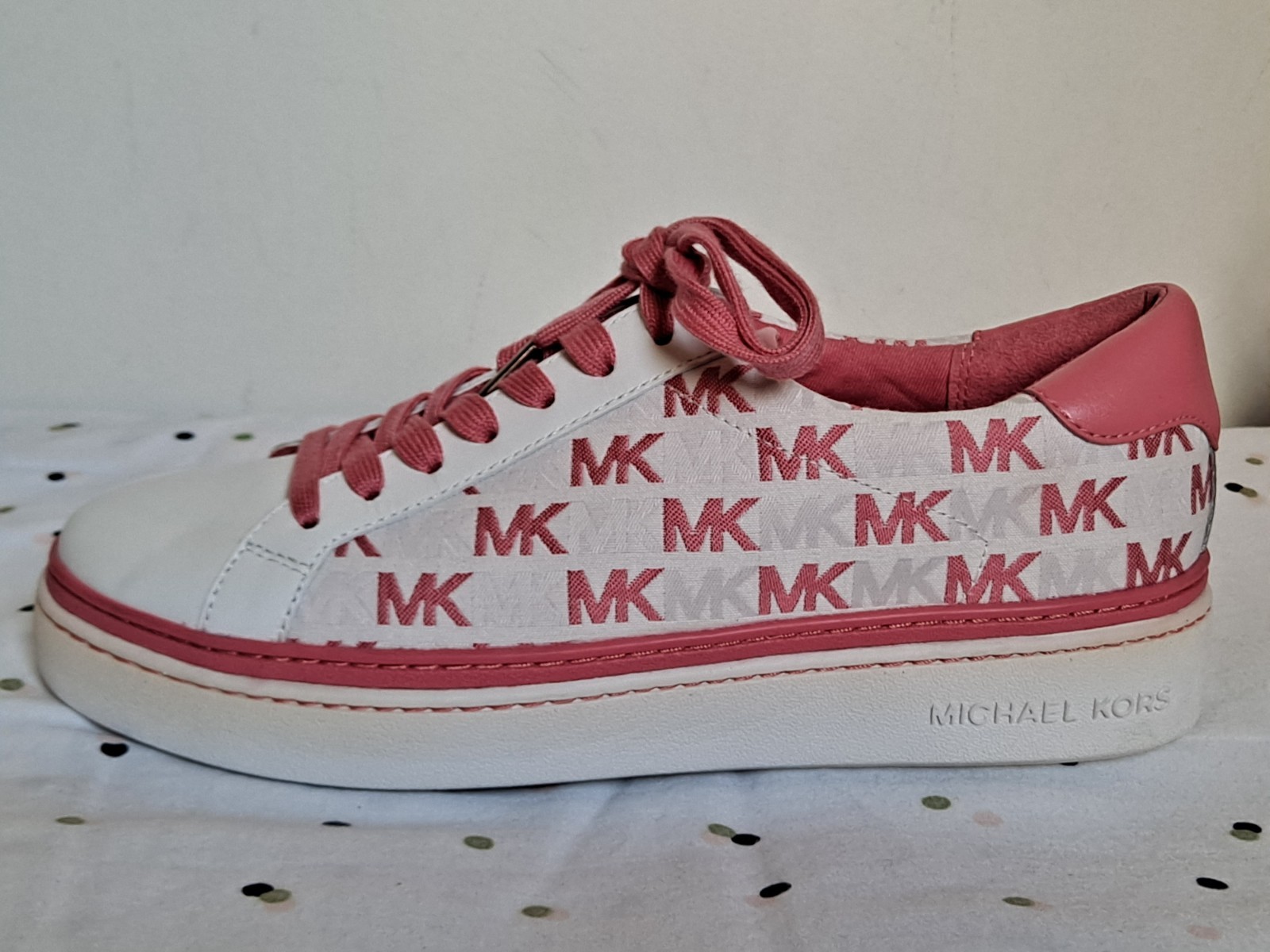 Michael Kors Women's Size 8M Pink & White Textile/Leather Sneakers Shoes