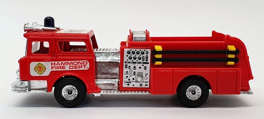 Corgi 13cm Long Diecast C1185/1 - Mack Fire Pumper - Red - Image 3 of 4