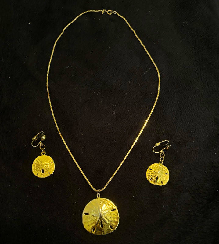 Vintage Monet Signed Gold Tone Sand Dollar Necklace & Clip-On Earrings Set