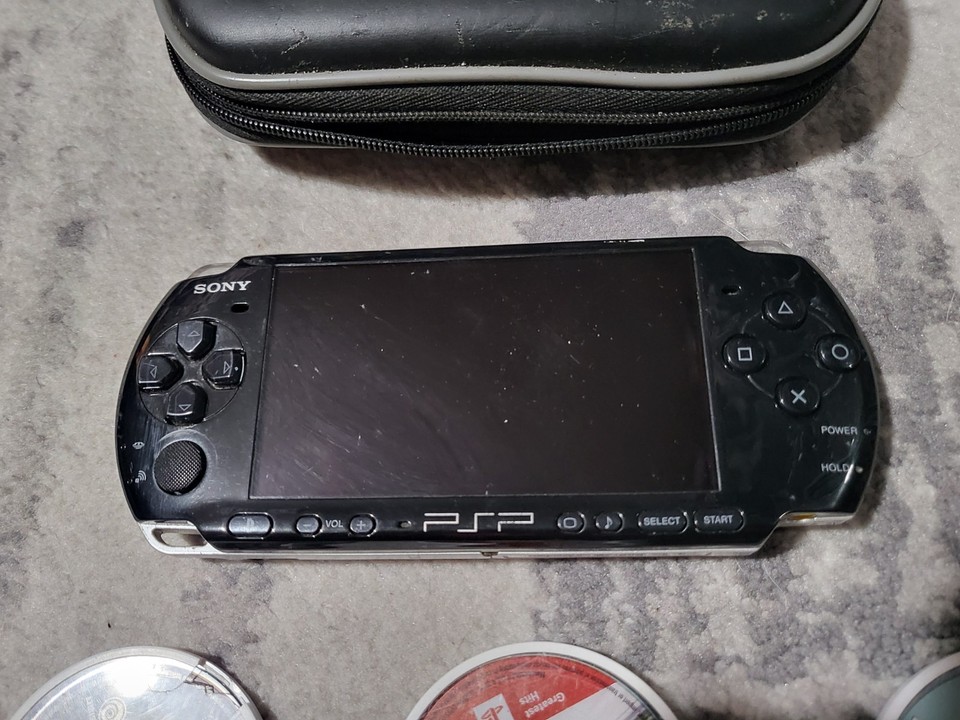 Sony Playstation Portable PSP System Black PSP-3001 2 Games 1 Show Case ...