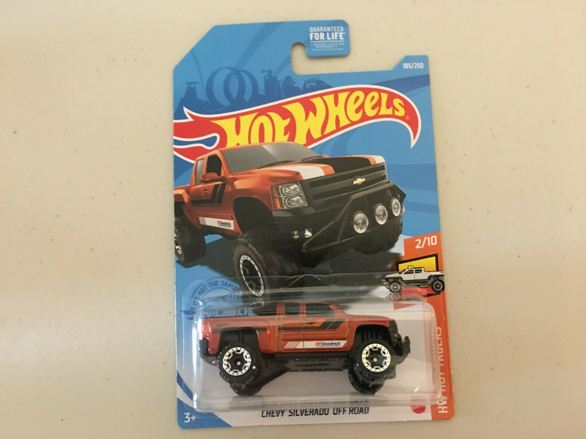 Hotwheelsコンベンション silverado ( sample) 2010 HOT WHEELS WALMART Exclusive CHEVY SILVERADO HW GARAGE