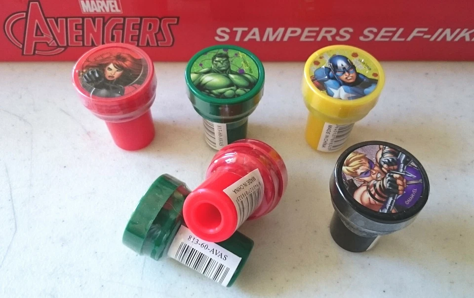 10 piezas Personaje de dibujos animados Autoentintado Estampador Lápiz Topper Niños Fiesta Bolsa Relleno Foto 3 de 4