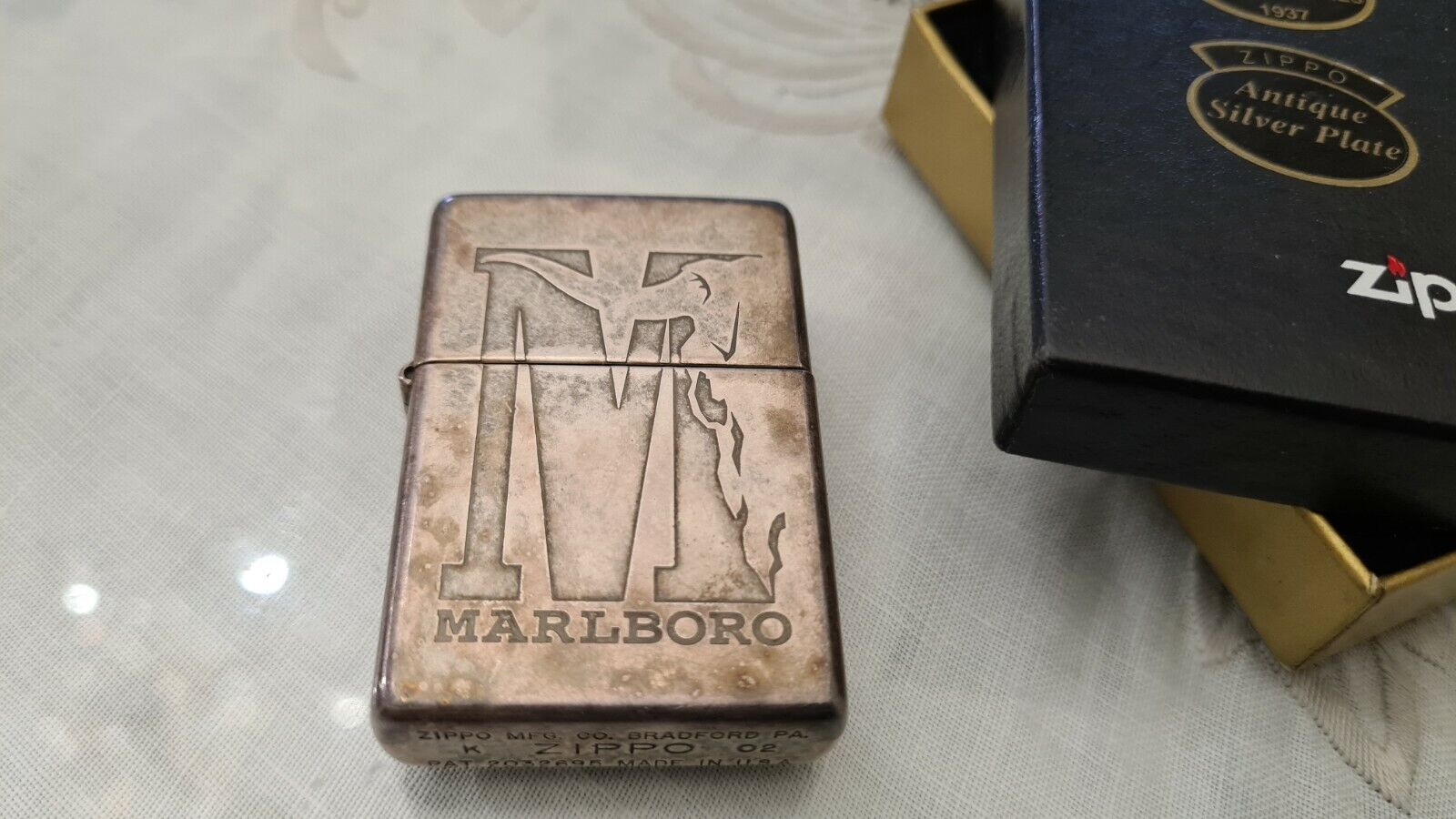 Zippo MARLBORO lighter ANTIQUE SILVER PLATE VERY RARE